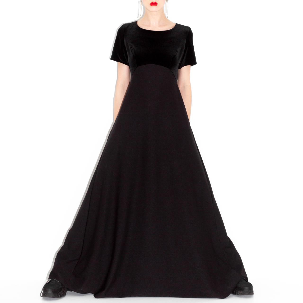 Vintage 90s Black Velvet Dress Voyage de Lune Vintage 90s Black Velvet Dress Voyage de Lune